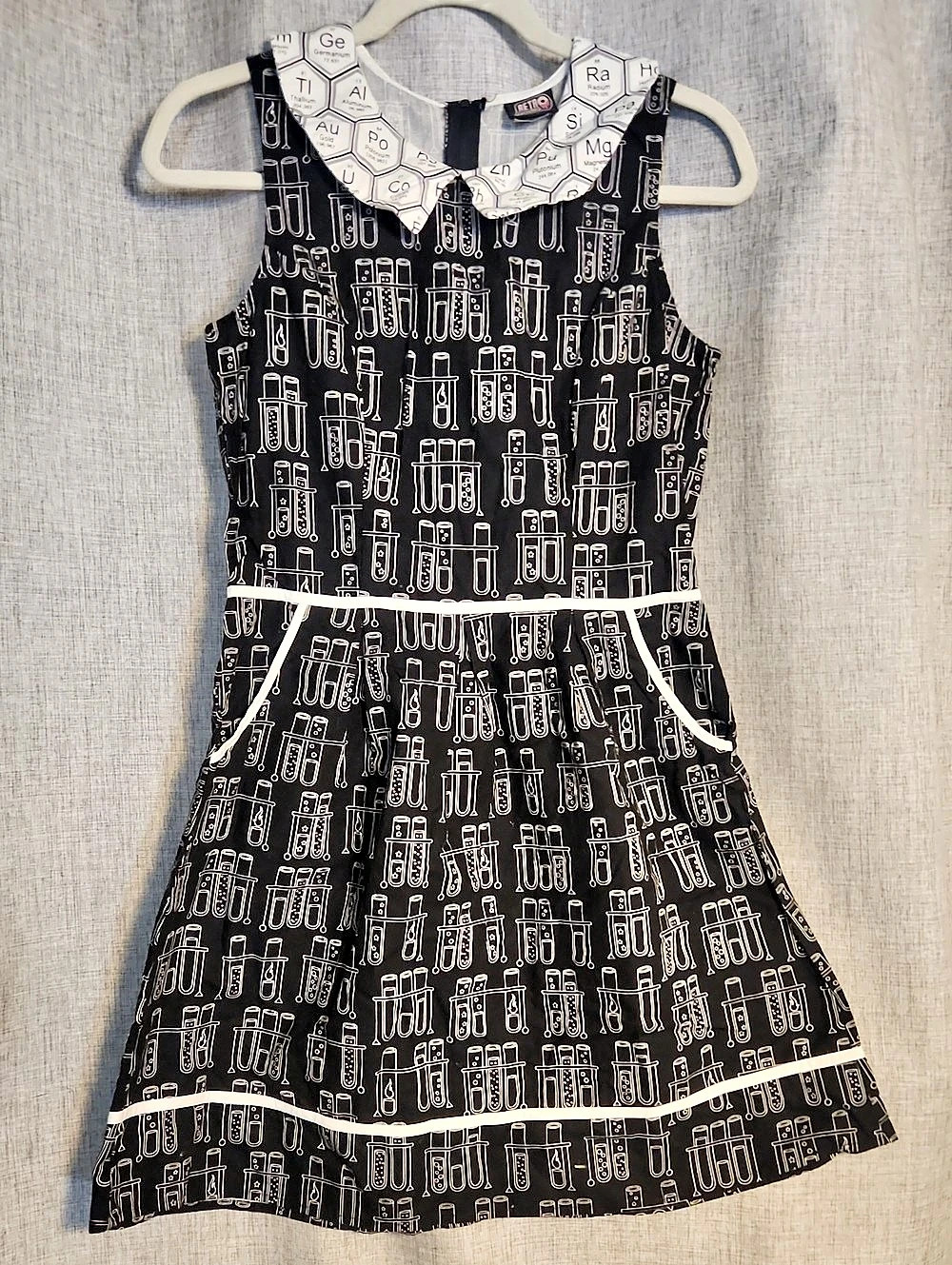 Retro licious Black & White Dress Like New